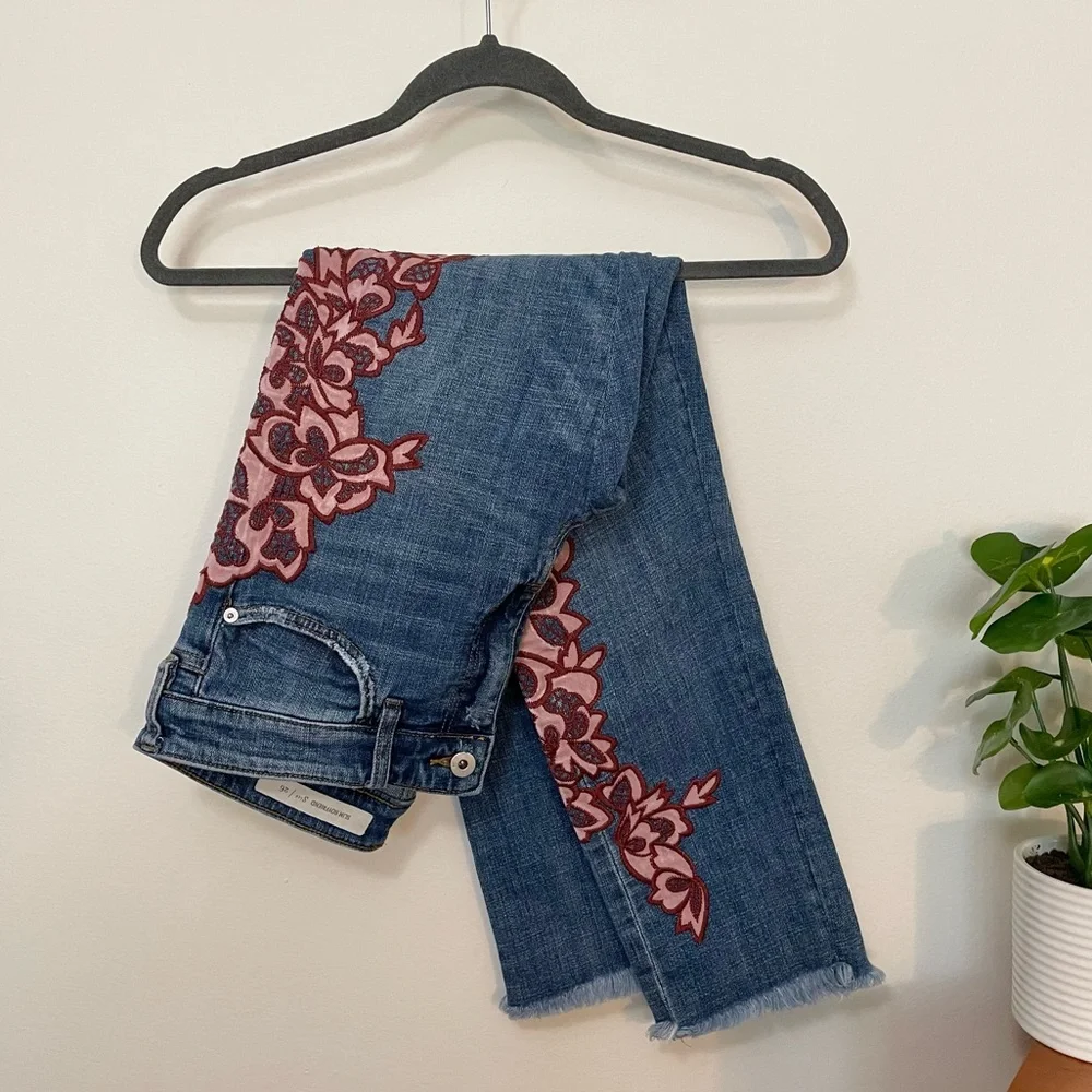 Pilcro Slim Boyfriend Jean with Embroidered Floral Design - Picture 4 of 12